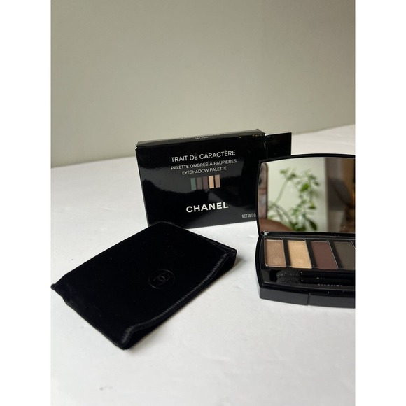 Chanel Trait de Caractere Eyeshadow Palette 5-Color Shadows .9g (31oz) - Picture 3 of 6